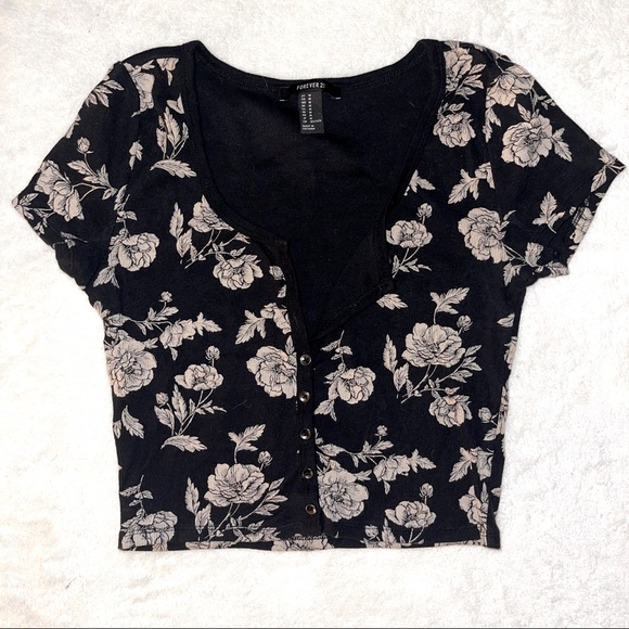 Women's Crop Tops (Bundle of 4, size M) - Picture 4 of 7